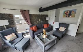 Courtyard Cottage